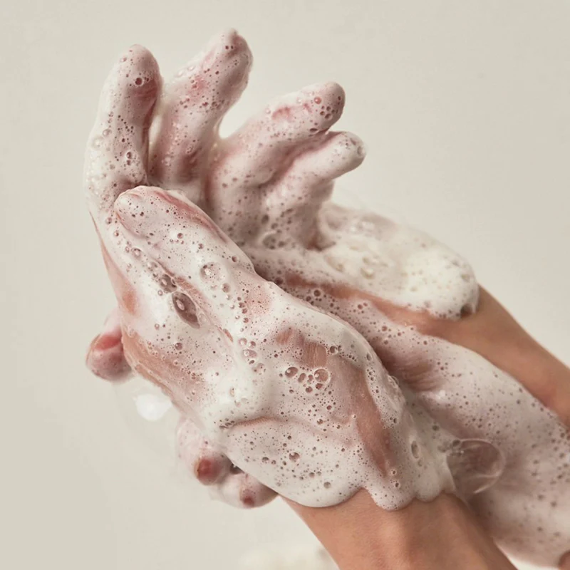 Heartleaf Succinic Moisture Cleansing Foam - Image 3